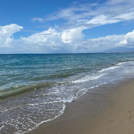 Bahia De Beachfront 2 Bedroom * Marbella