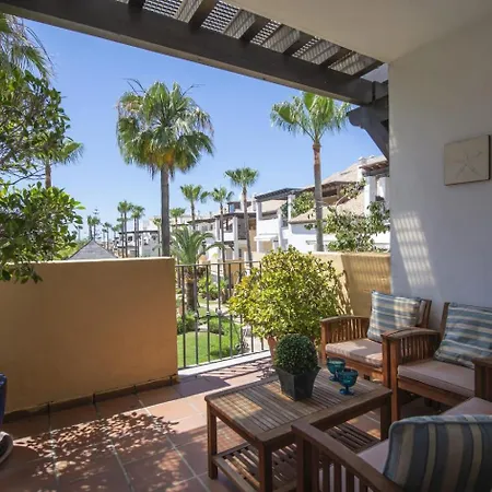 Apartment Bahia De Beachfront 2 Bedroom Marbella