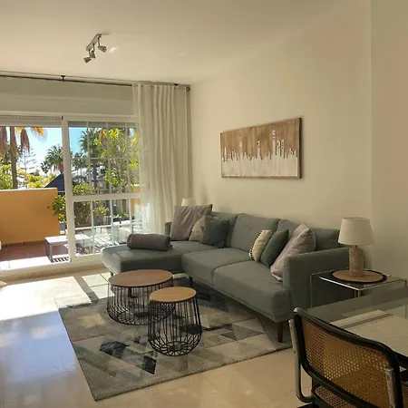 Apartment Bahia De Beachfront 2 Bedroom *