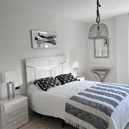 Apartment Bahia De Beachfront 2 Bedroom *