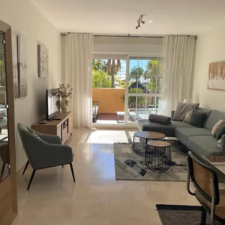 Bahia De Beachfront 2 Bedroom Apartment