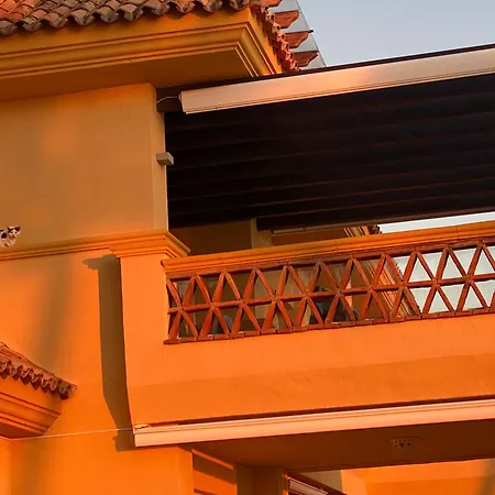 Bahia De Beachfront 2 Bedroom * Marbella
