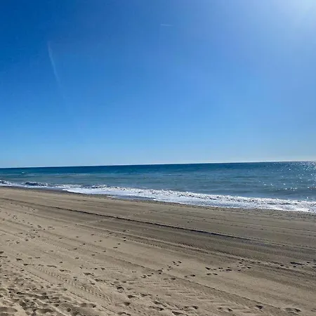 Bahia De Beachfront 2 Bedroom * Marbella