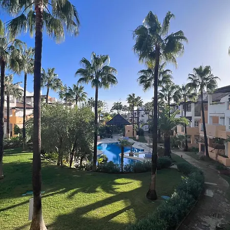 Bahia De Beachfront 2 Bedroom Apartment *