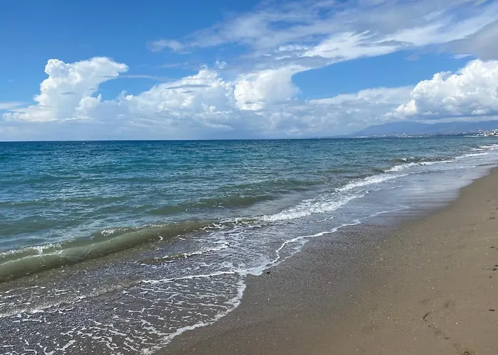Bahia De Beachfront 2 Bedroom * マルベーリャ